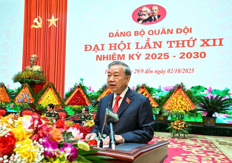 越共中央总书记、中央军委书记苏林发表指导讲话。