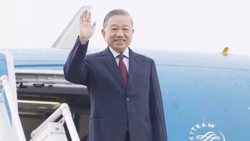 越共中央总书记、国家主席苏林开始对印度进行国事访问。