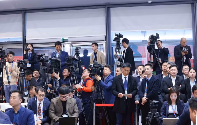 国际社会纷纷报道有关越共十四大的信息。