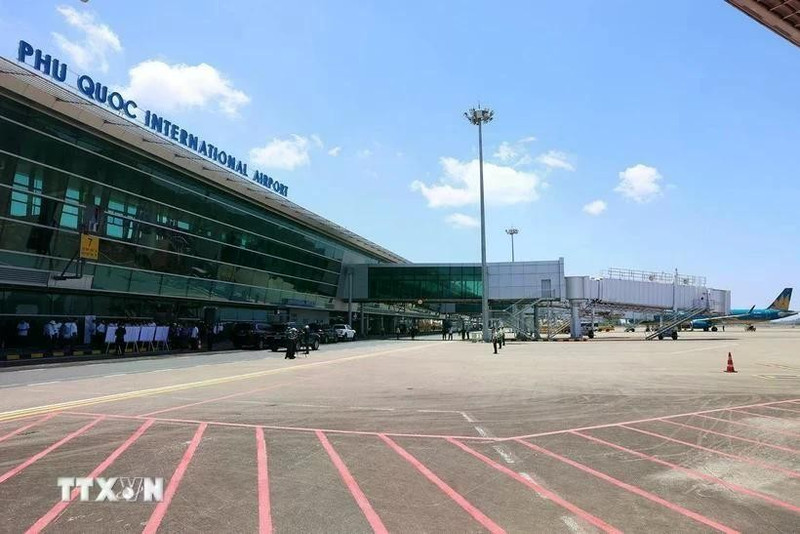 采用商业模式投资扩建富国国际航空港。