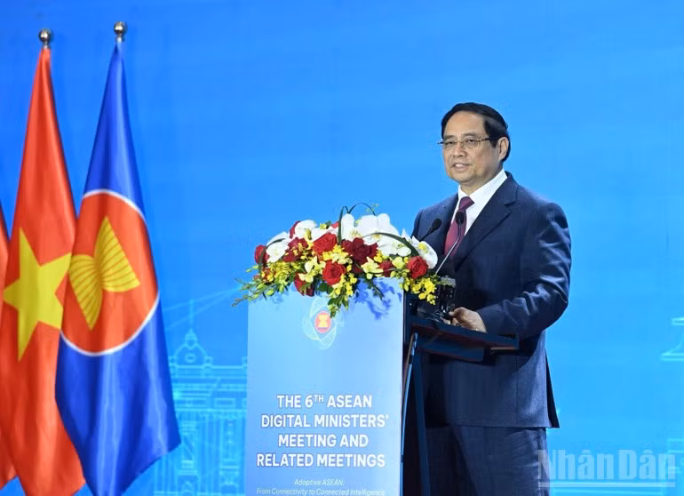 范明正总理在会议上致辞。（陈海 摄）