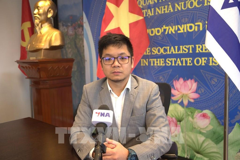 越南驻以色列大使馆代办严春海灯。（图片来源：越通社）