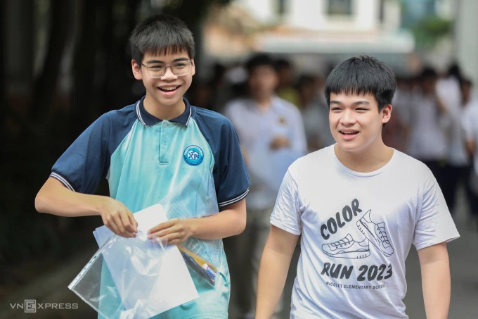 河内中学学生。（图片来源：丁松/越南快讯）