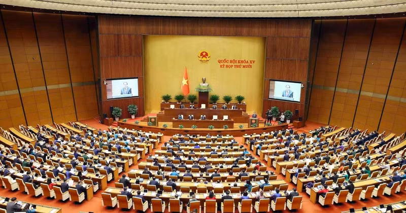 附图：越南第十五届国会第十次会议。