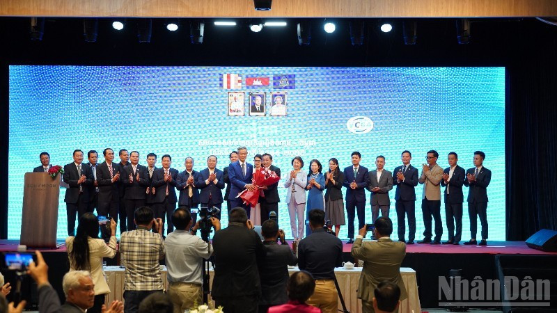 越柬企业协会在柬埔寨首都金边召开第一次大会（2025—2029年任期）。（丁长 摄）