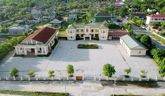 附图。