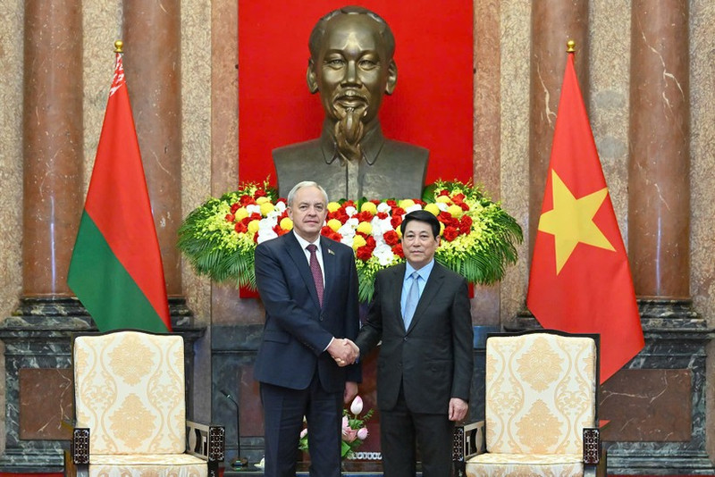 国家主席梁强会见白俄罗斯国民会议代表院主席伊戈尔·谢尔盖延科。