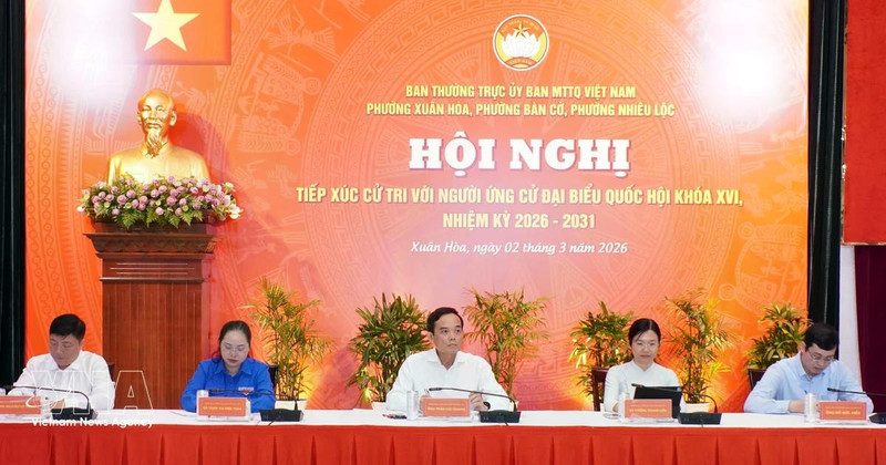 越南祖国阵线委员会胡志明市春和坊、棋盘坊及饶禄坊常务委员会联合举行第十六届国会代表候选人与第六选区选民的接触会议。