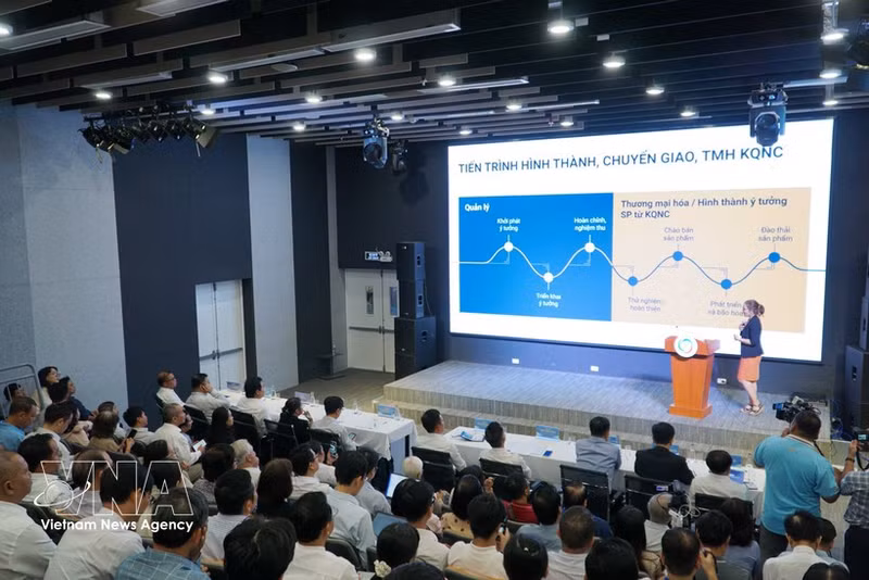 2026年3月13日，胡志明市科学技术局举办“为商业化注入动力，加速将使用国家预算的研究成果和知识产权应用于生产经营中政策试行提案”部署会议。（图片来源：越通社）