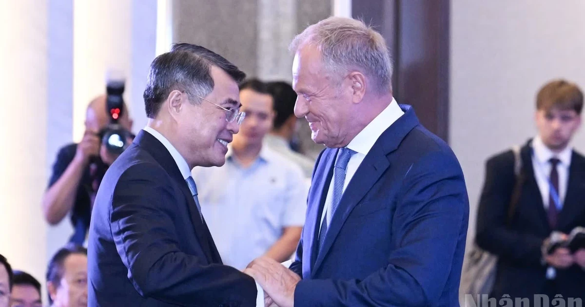 越南政府总理黎明兴和波兰共和国总理唐纳德·图斯克出席越波企业圆桌会议【组图】