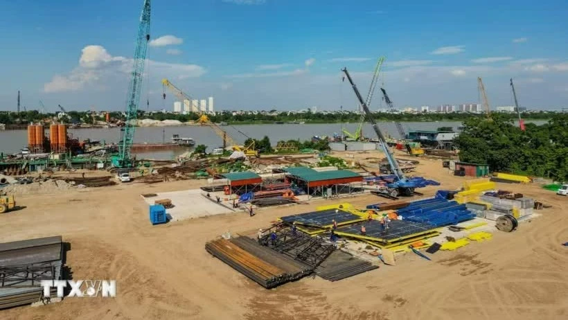 河内市加快红河7座跨河大桥建设进度 为2027年APEC会议提供服务
