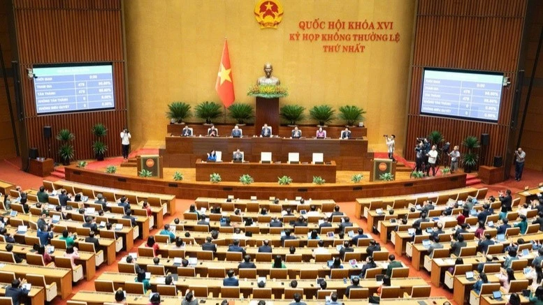 国会通过关于成立广宁市和北宁市的决议