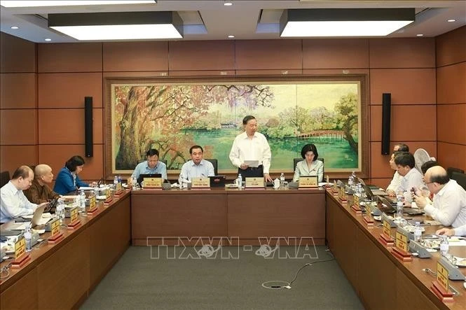 越共中央总书记、国家主席苏林：消减行政审批流程须与安全管控并行