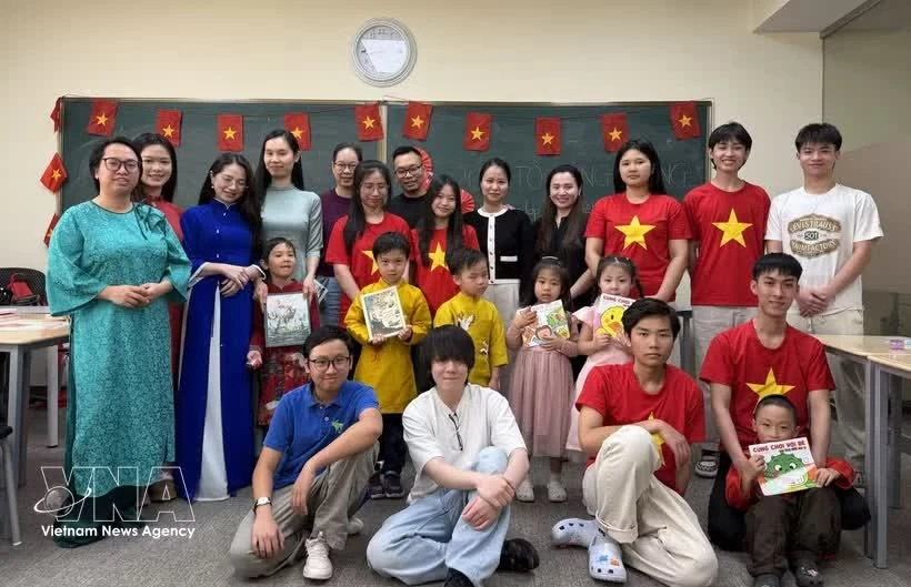 第23-NQ/TW号决议：充分发挥旅加越南人社群作用