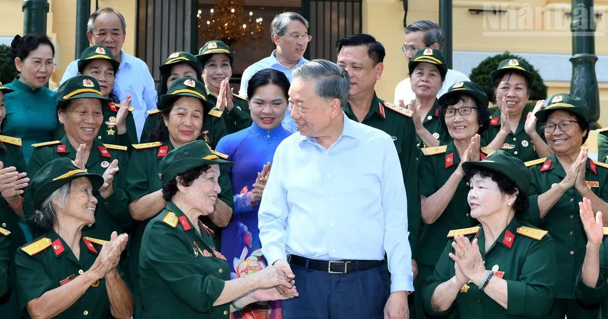 越共中央总书记、国家主席苏林会见长山女司机连代表【组图】