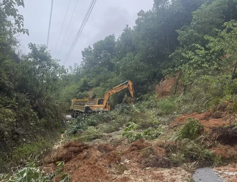 持续暴雨给越南多地造成损失 救灾工作加紧进行