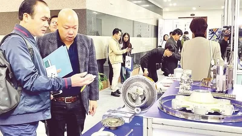 政策助力配套工业发展