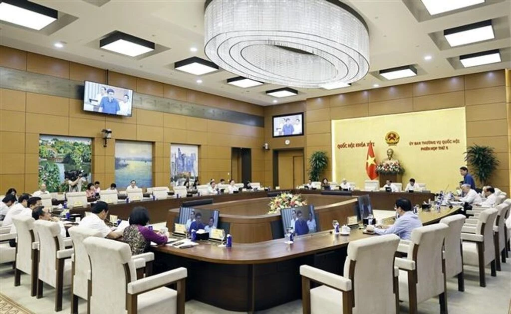 越南国会常务委员会第五次会议：确保上游油气活动管理顺畅高效