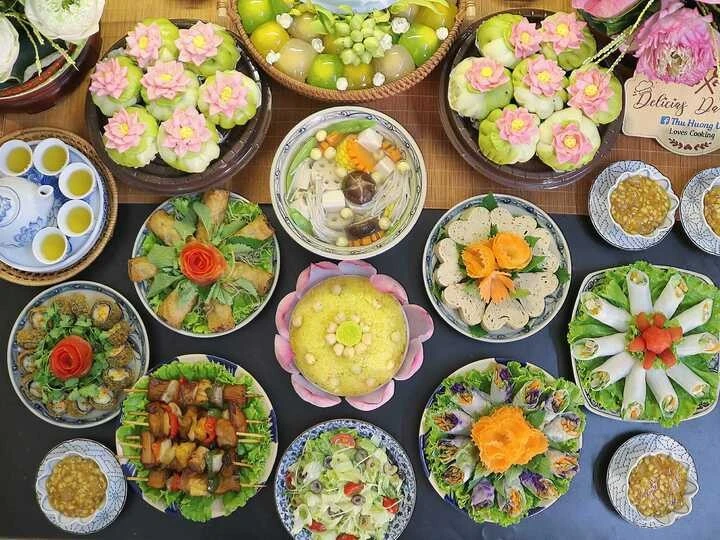 盂兰节祭祀市场：素食供品及线上服务受青睐