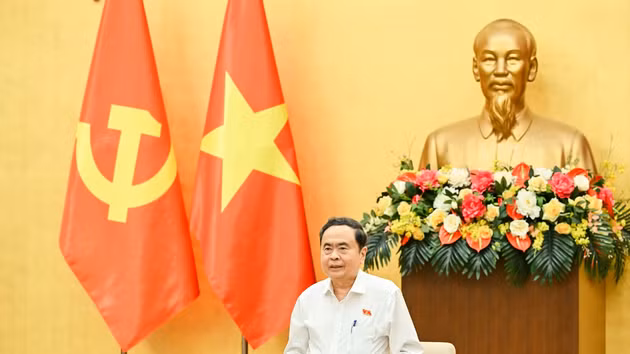 国会党委书记、国会主席陈青敏致开幕辞。（维灵 摄）