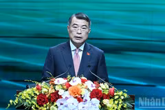 越南政府总理黎明兴在仪式上发表讲话。（陈海 摄）