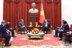 越共中央总书记、国家主席苏林会见美国高通公司总裁兼首席执行官阿蒙。（登科 摄）