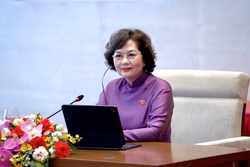 国会副主席阮氏红在会上致辞。（图片来源：quochoi.vn）