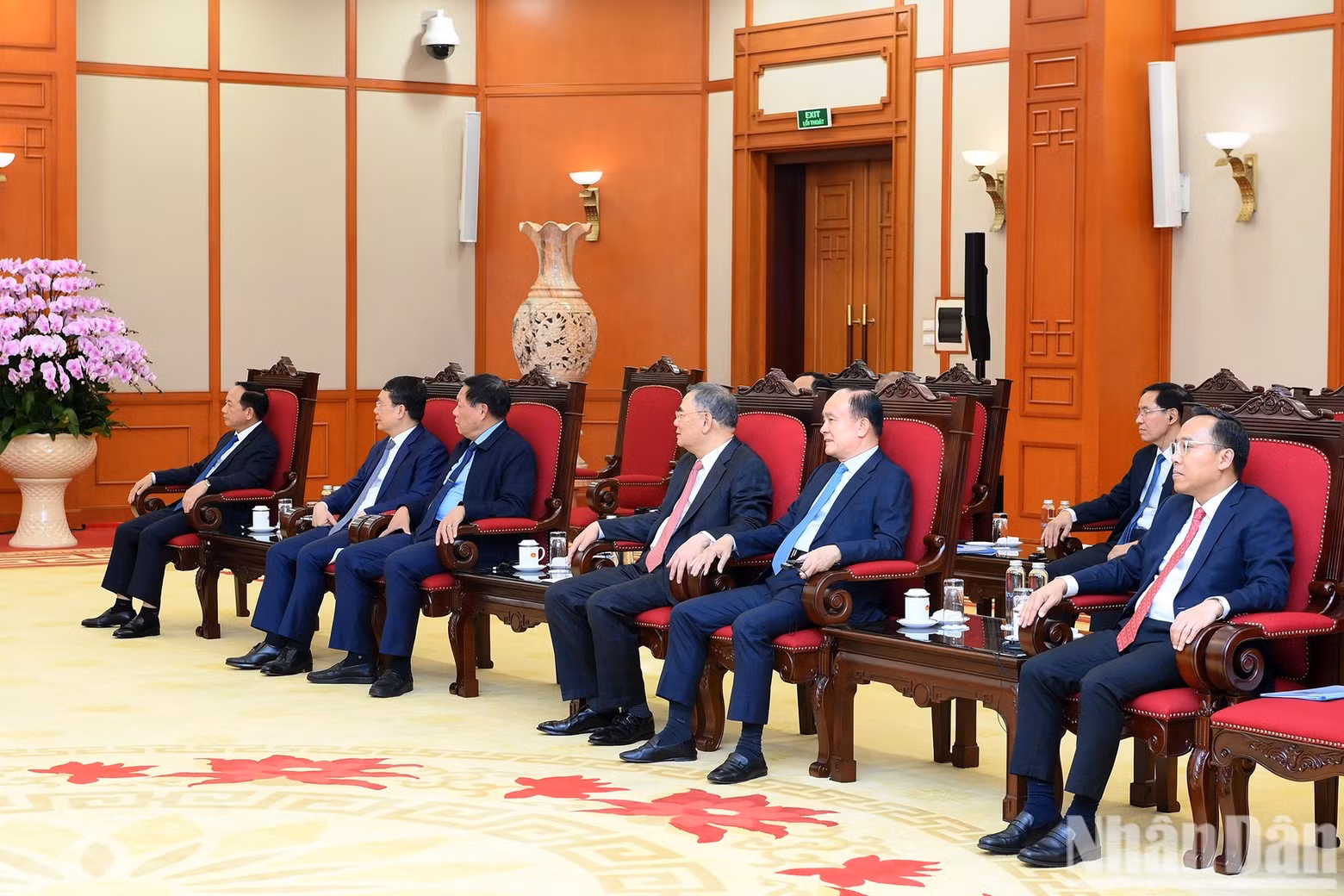 参加会见的越方代表。