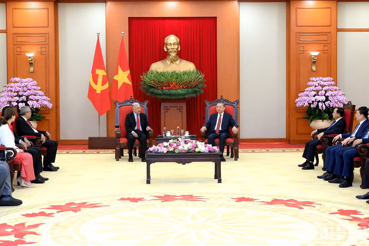 越共中央总书记、国家主席苏林会见墨西哥劳动党总书记阿尔贝托·阿纳亚·古铁雷斯 。