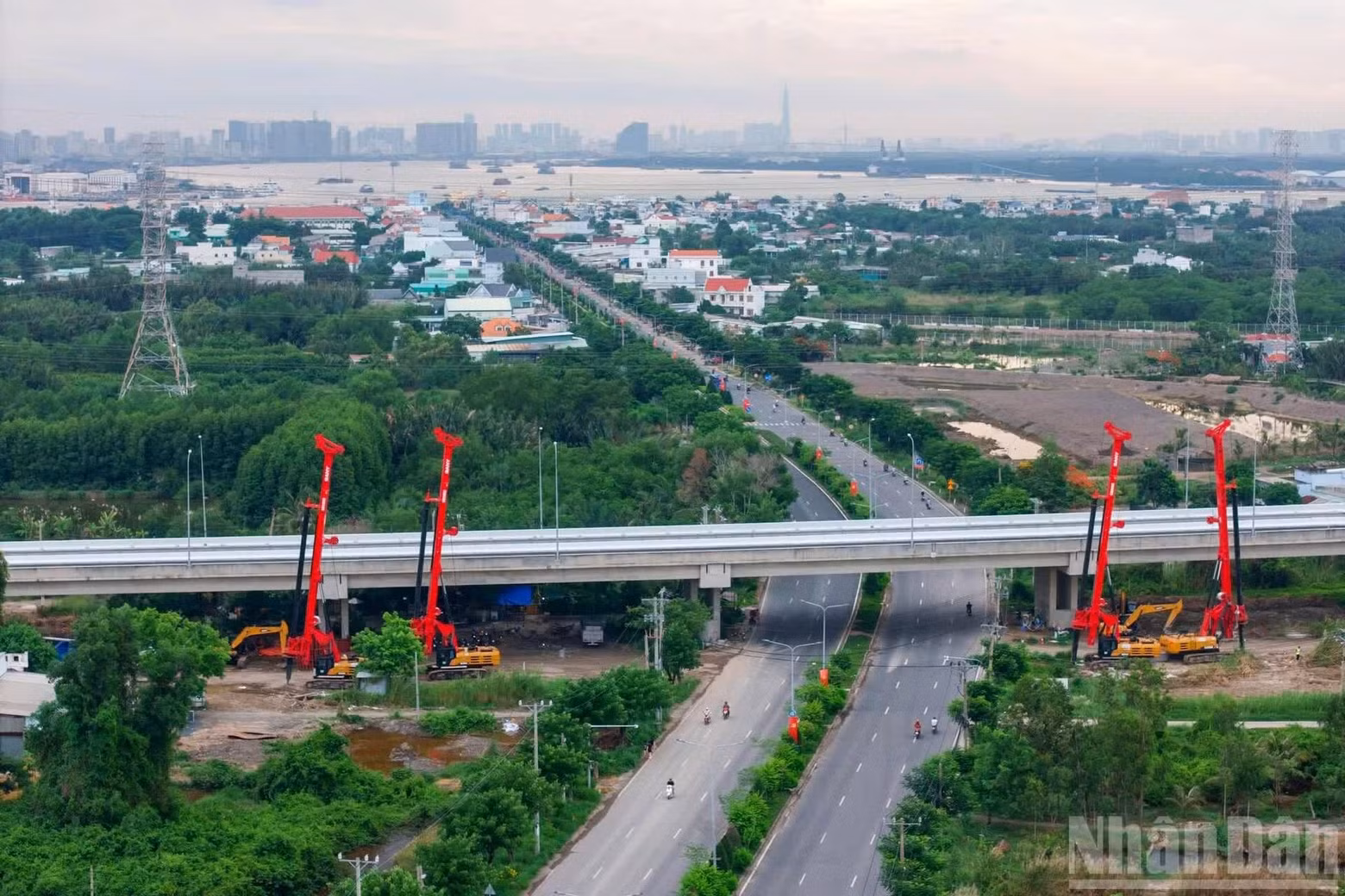 林薮路与槟沥-隆城高速公路互通立交。