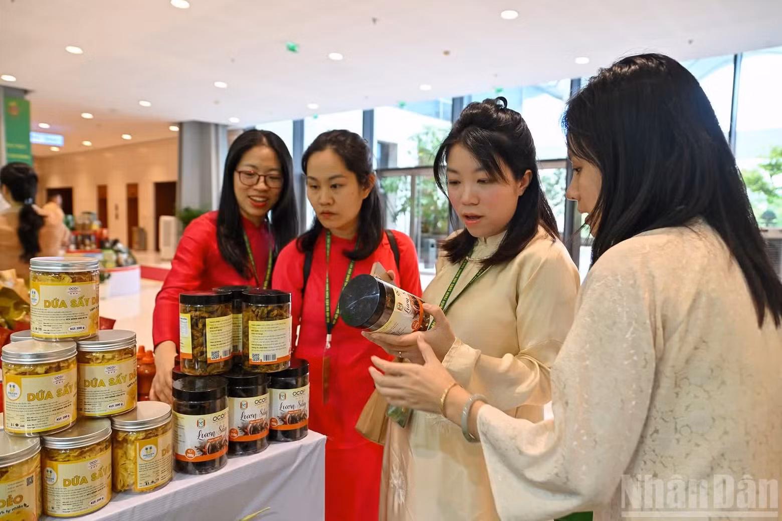 此次活动为各位代表介绍和推广当地特色农产品提供机会。