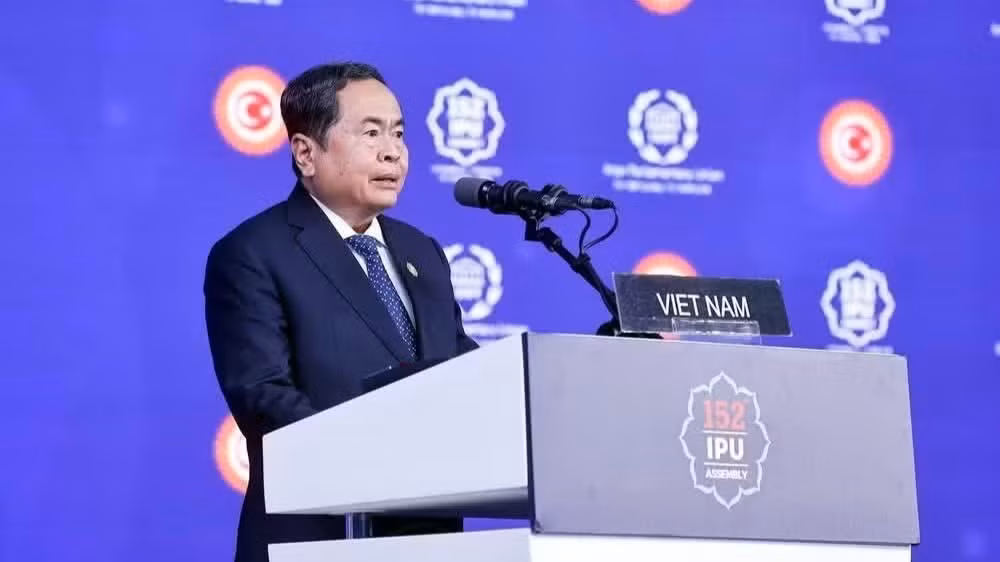 国会主席陈青敏在题为“孕育希望，保障和平，为子孙后代维护正义”的一般性辩论会上发表讲话。（图片来源：越通社）