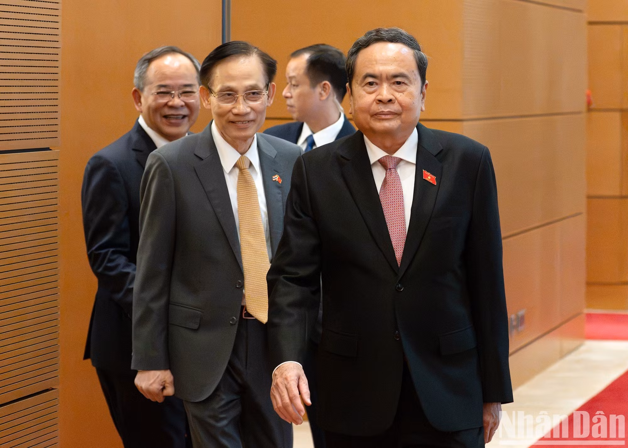国会主席陈青敏出席会见。