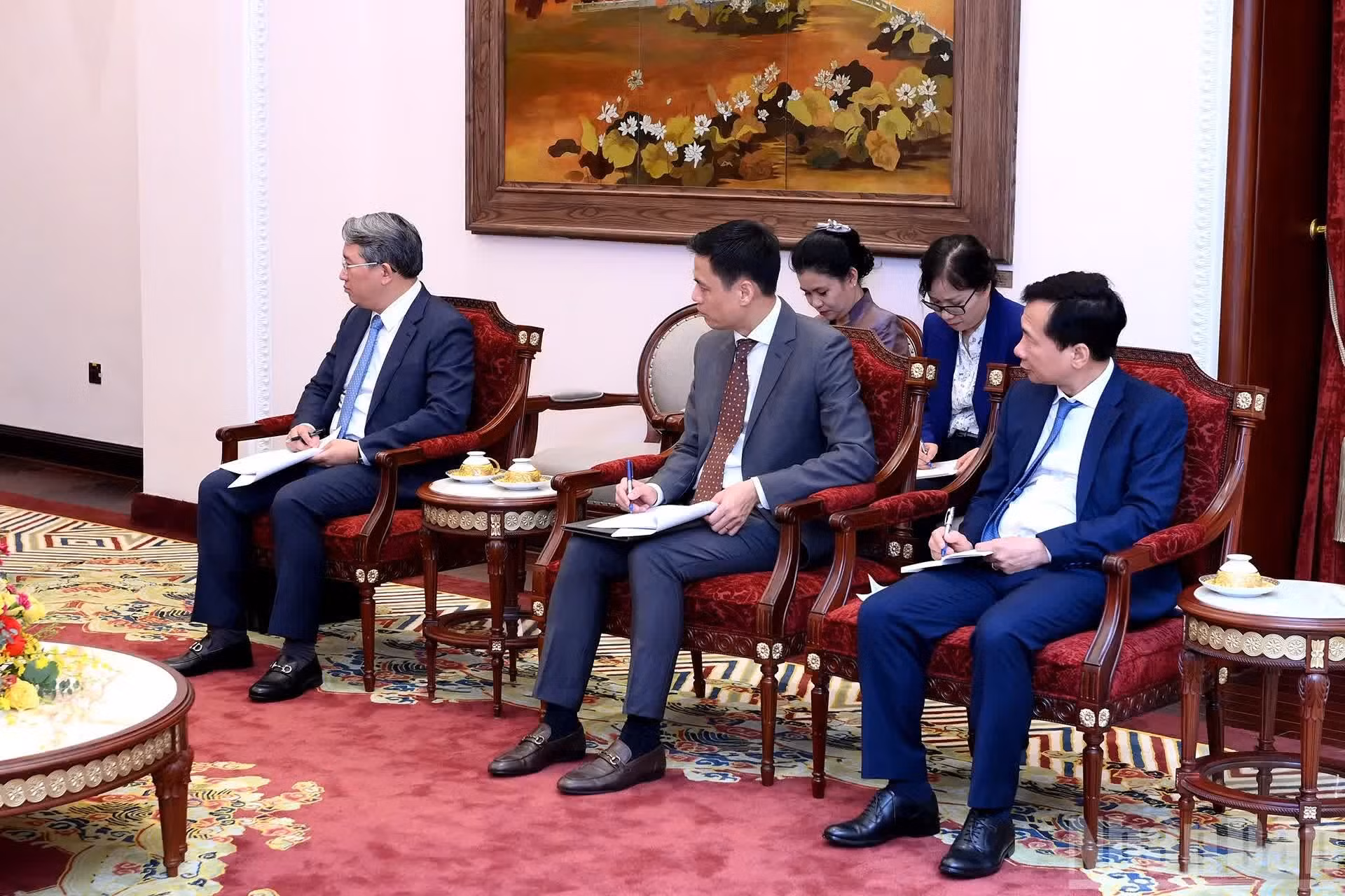 出席会见的各位代表。