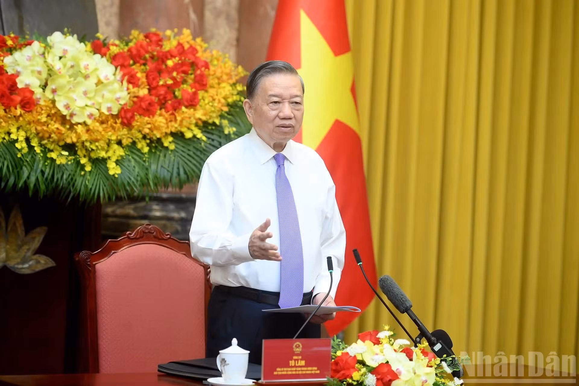 苏林总书记、国家主席在会上发表讲话。