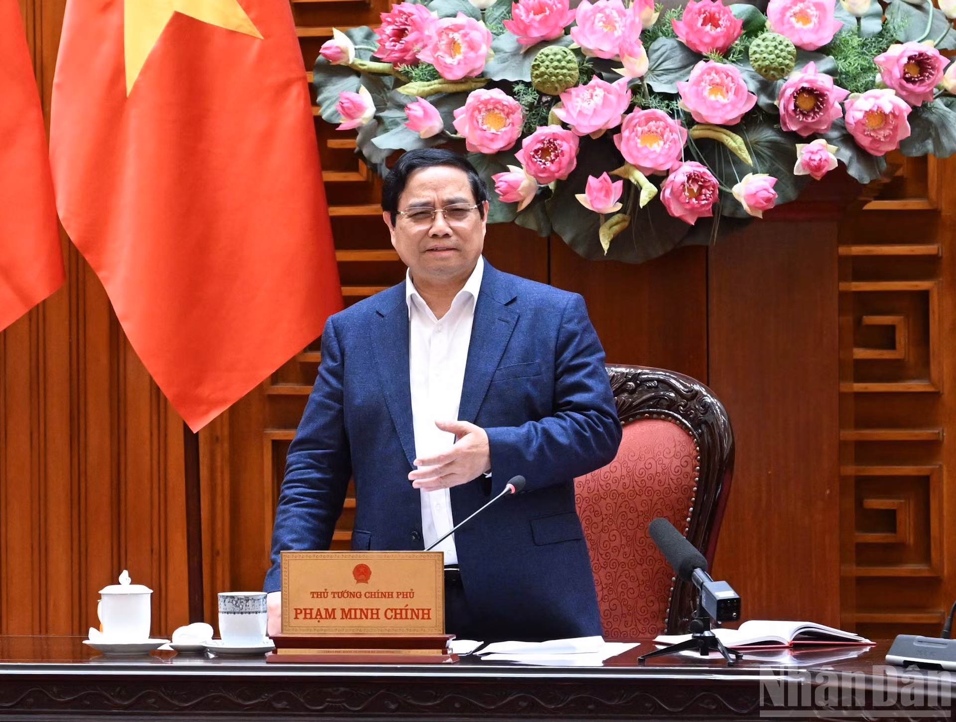 范明正总理在会上发表指导性讲话。