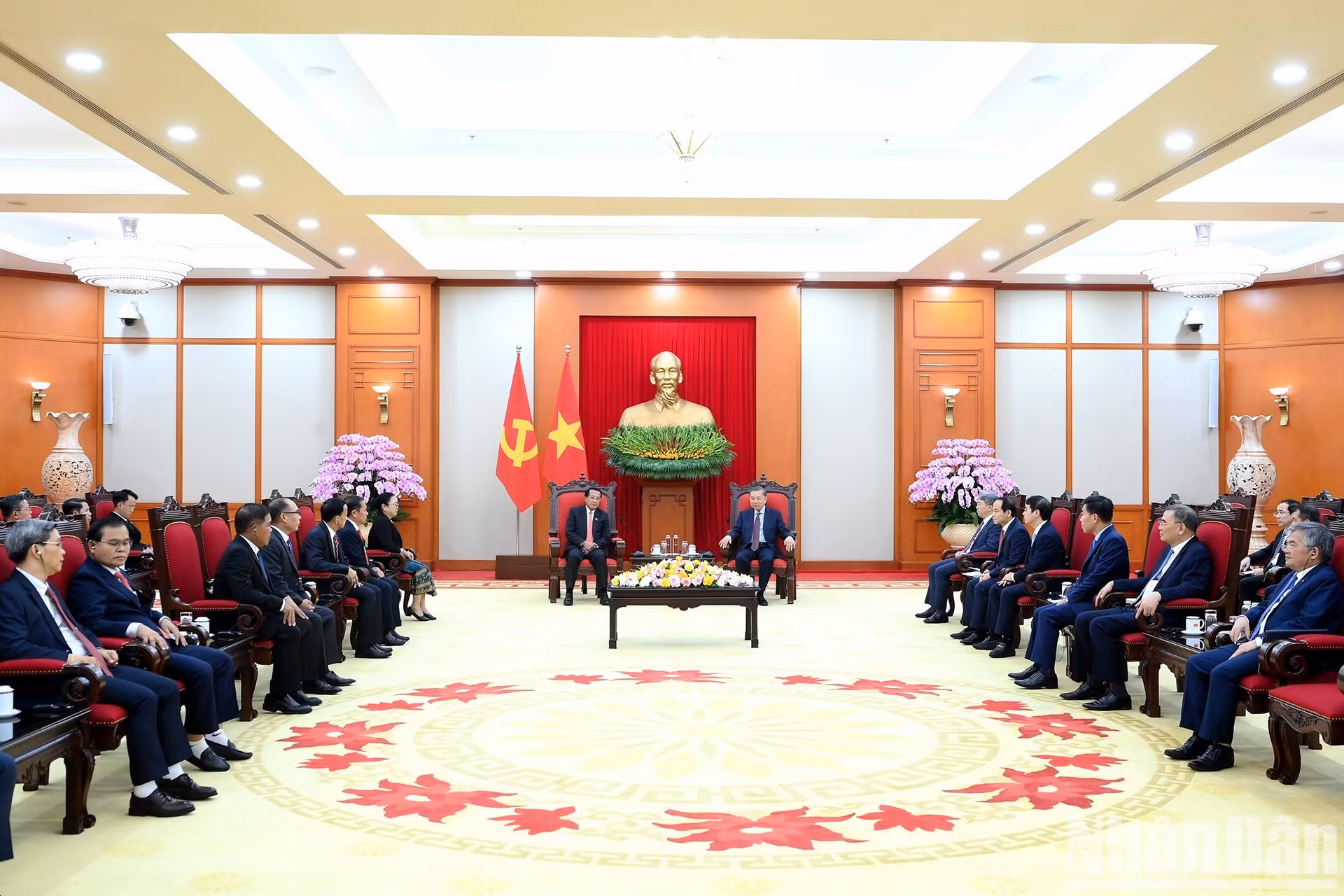 会见场景。