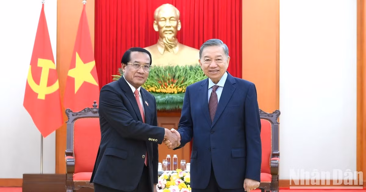 越共中央总书记、国家主席苏林会见老挝中央检查委员会主任、国家监察总署署长万赛【组图】
