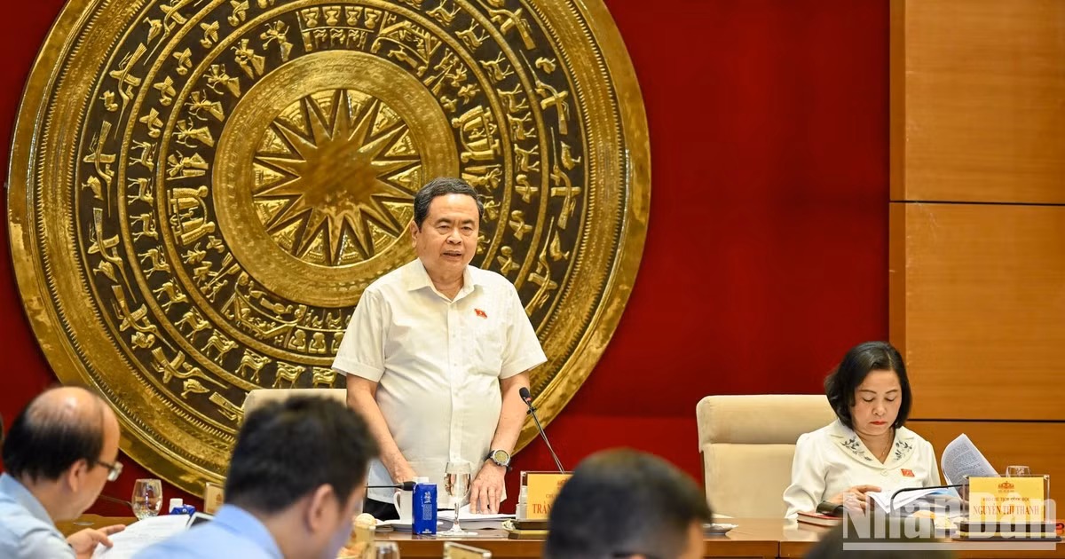 国会主席陈青敏会见文化与社会委员会常委会。