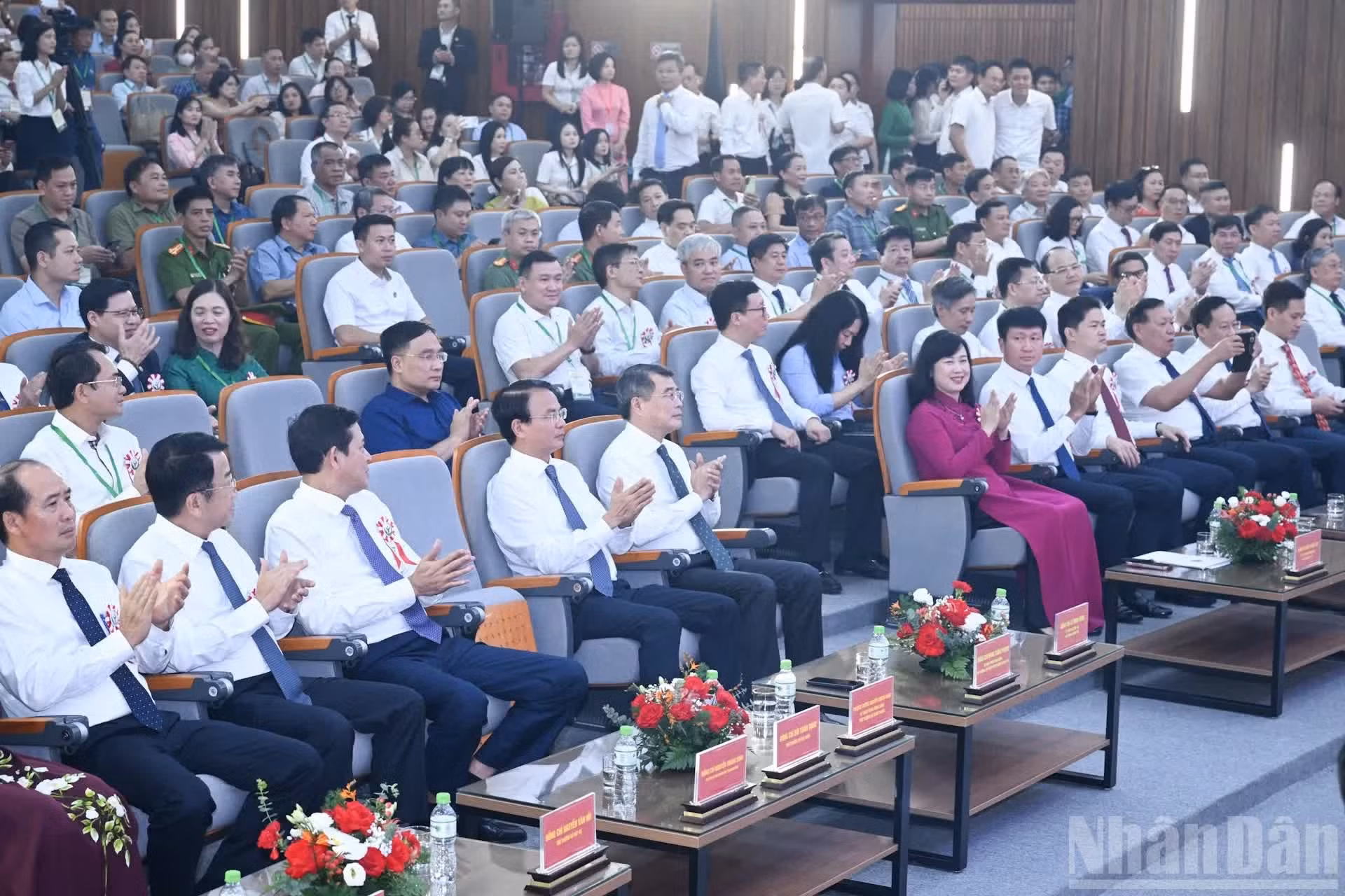 越南政府总理黎明兴以及各位代表出席越德友谊医院宁平分院开业仪式。