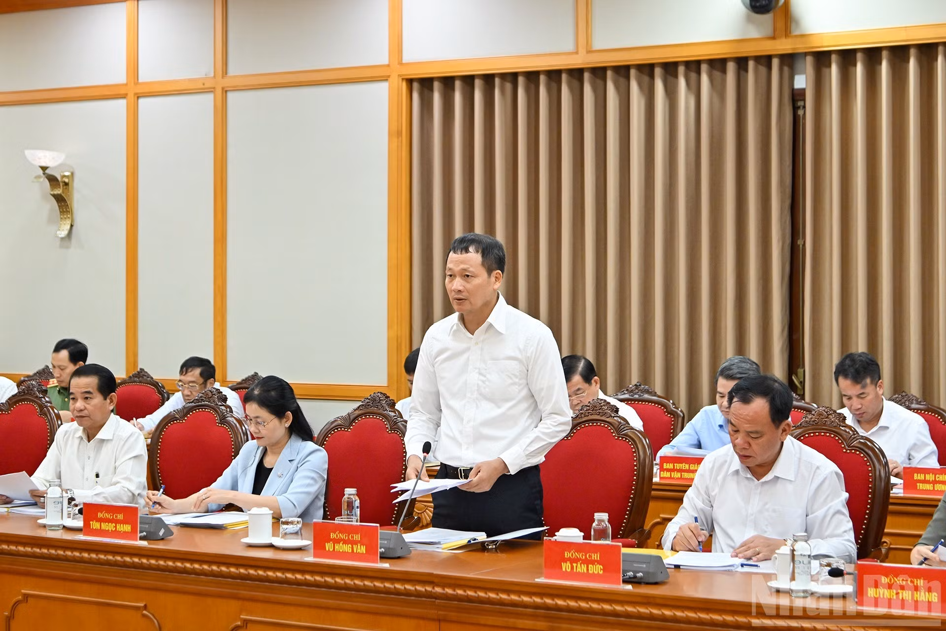 同奈省省委书记武红文在会上发表讲话。