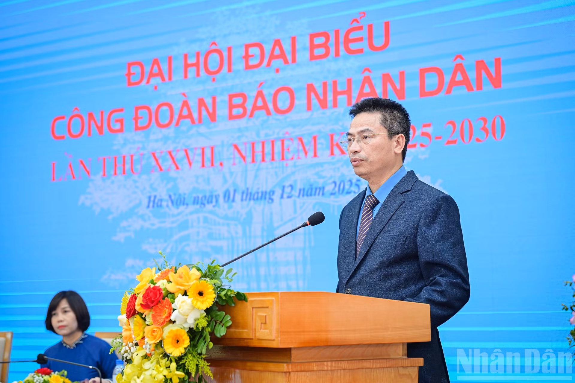 越南科技工会常务副主席范光响在代表大会上发表讲话。