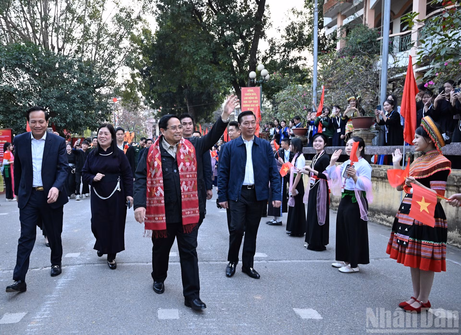范明正总理以及各位代表出席项目奠基仪式。