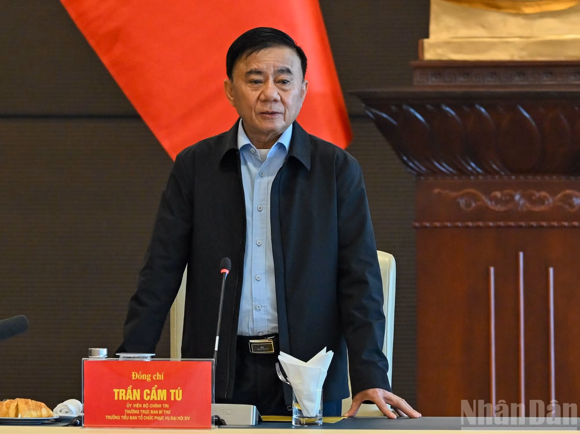 越共中央书记处常务书记陈锦秀在会上发表结论性讲话。