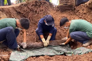 同塔省军事指挥部政治处K91队在同塔省新城边境乡发现的烈士遗骸。（图片来源：越通社）