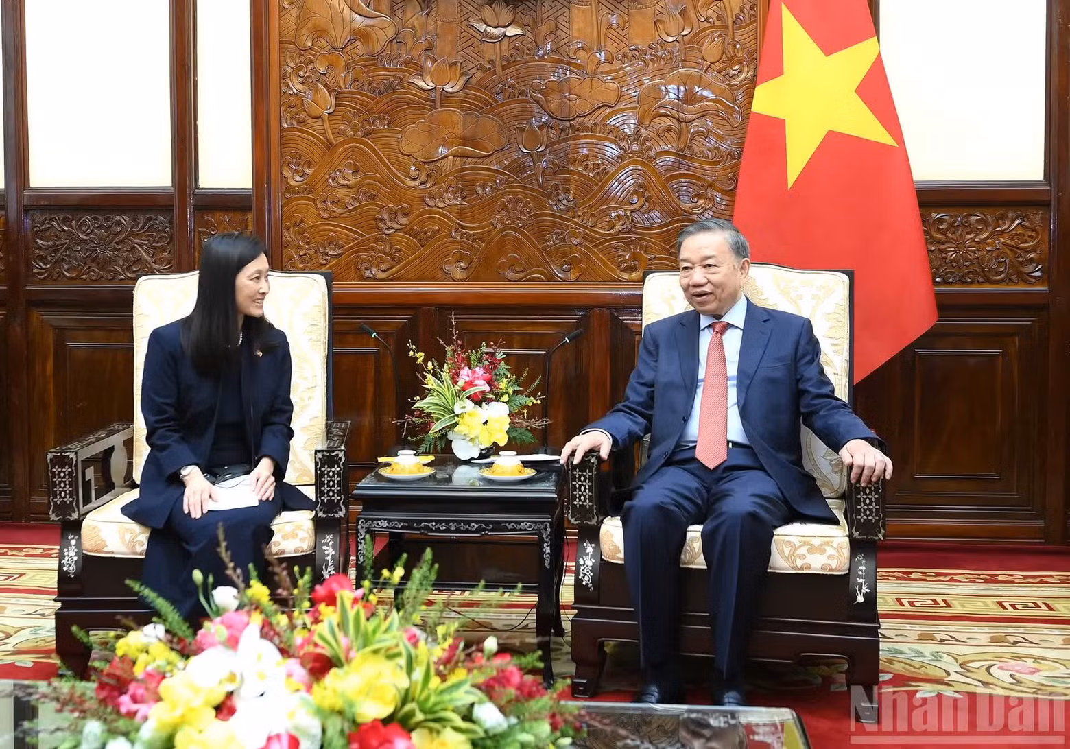越共中央总书记、国家主席苏林会见美国驻越南大使詹妮弗·威克斯·麦克纳马拉。