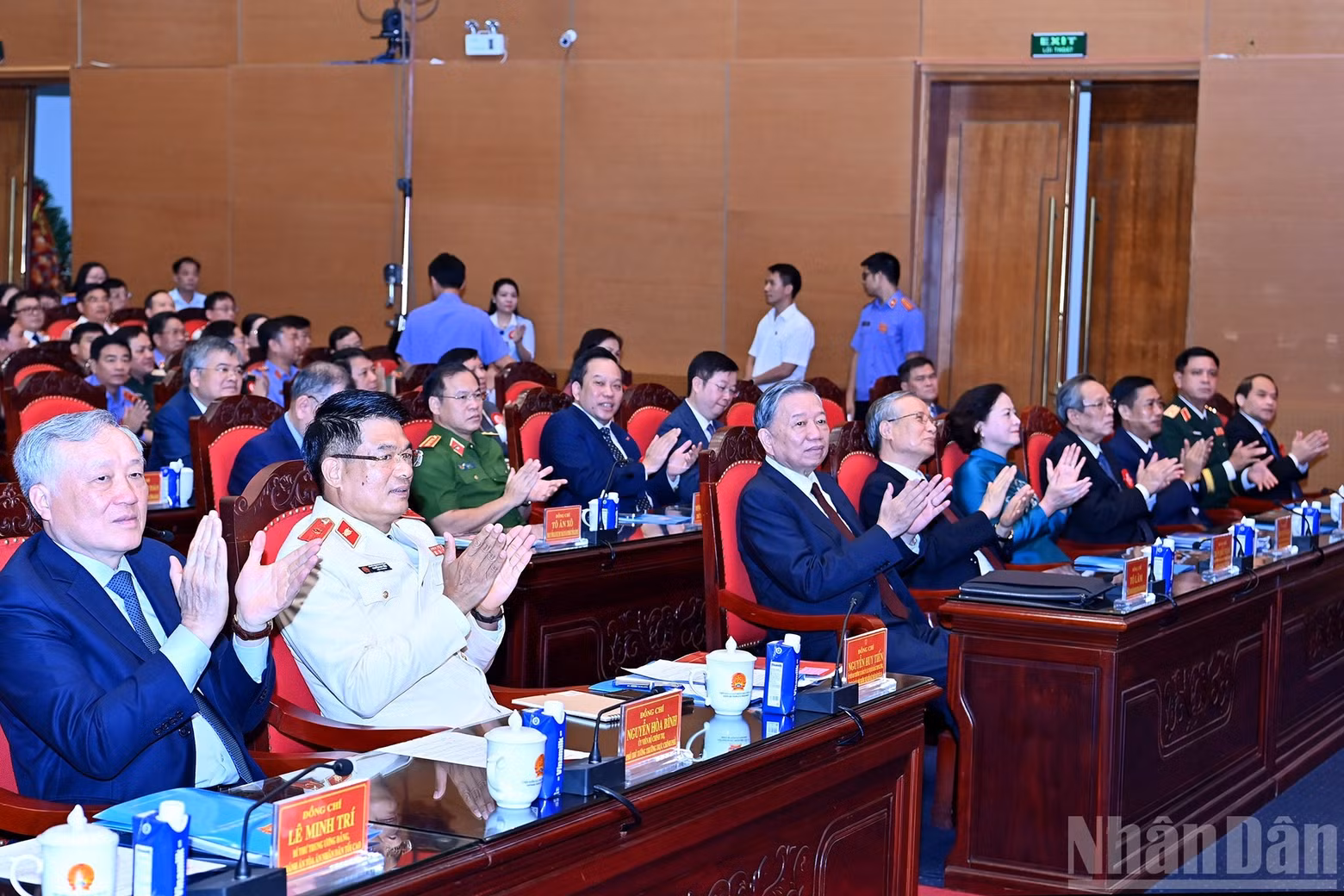 苏林总书记以及各位代表出席庆典。