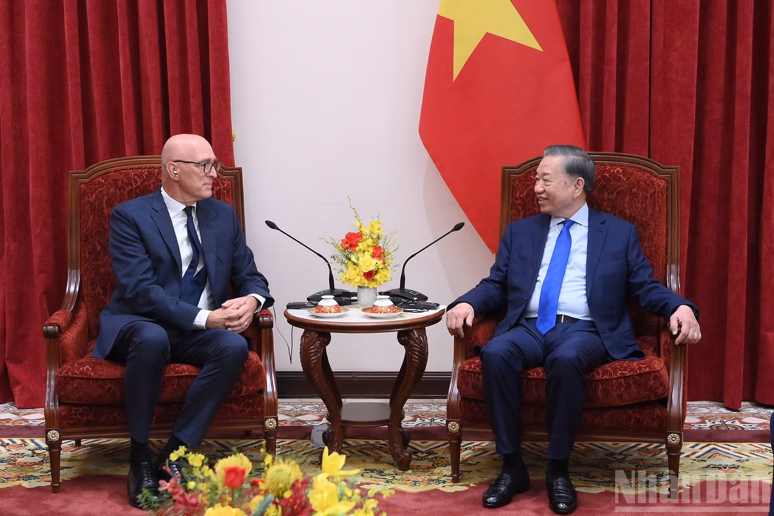 越共中央总书记、国家主席苏林会见荷兰驻越南大使雷姆科·范·维赫加登。