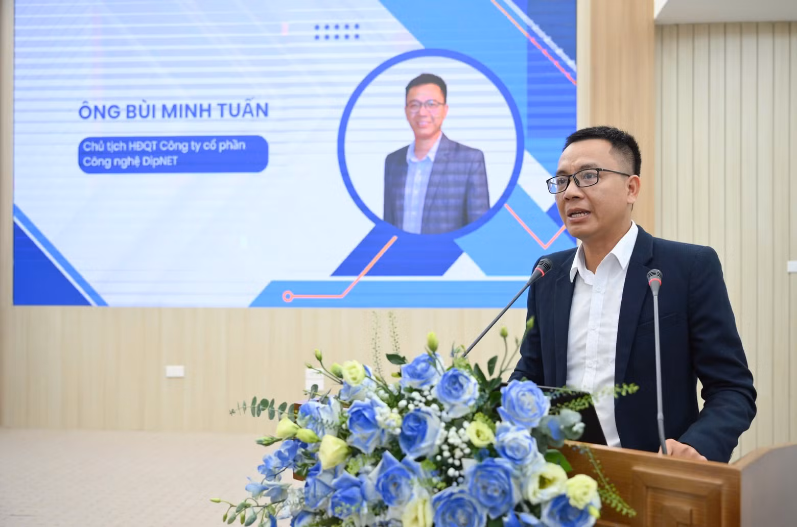 Dipnet科技股份公司董事长兼创始人裴明俊认为，将知识产权与公民身份号码及组织机构代码相关联，被视为一种有效的版权识别技术途径。
