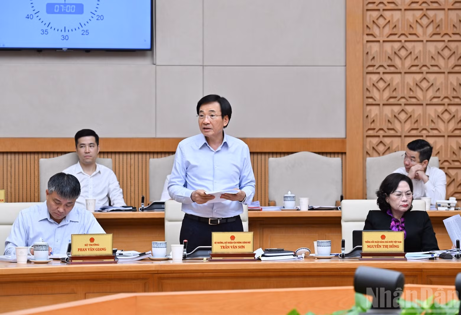 政府办公厅主任陈文山部长发表讲话。